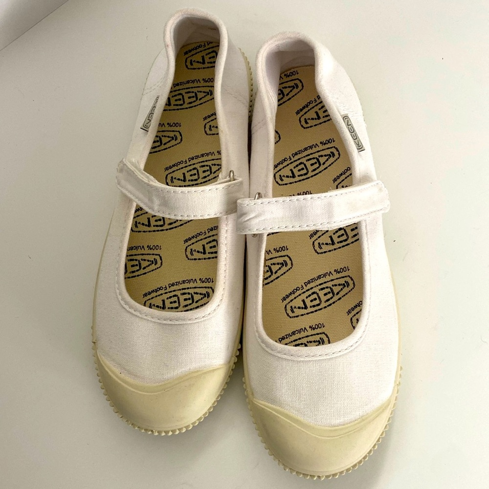 KEEN Women's White Canvas Mary Jane Tennis Shoes Size 4